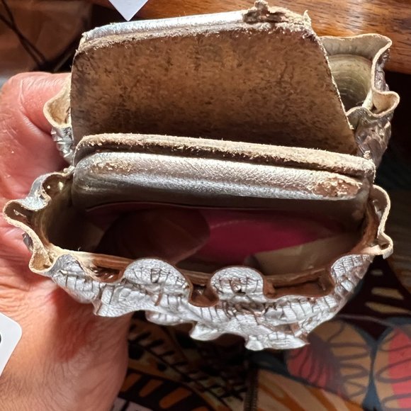 Kate Spade size 8 1/2 leather silver open toe shoes - Picture 4 of 13